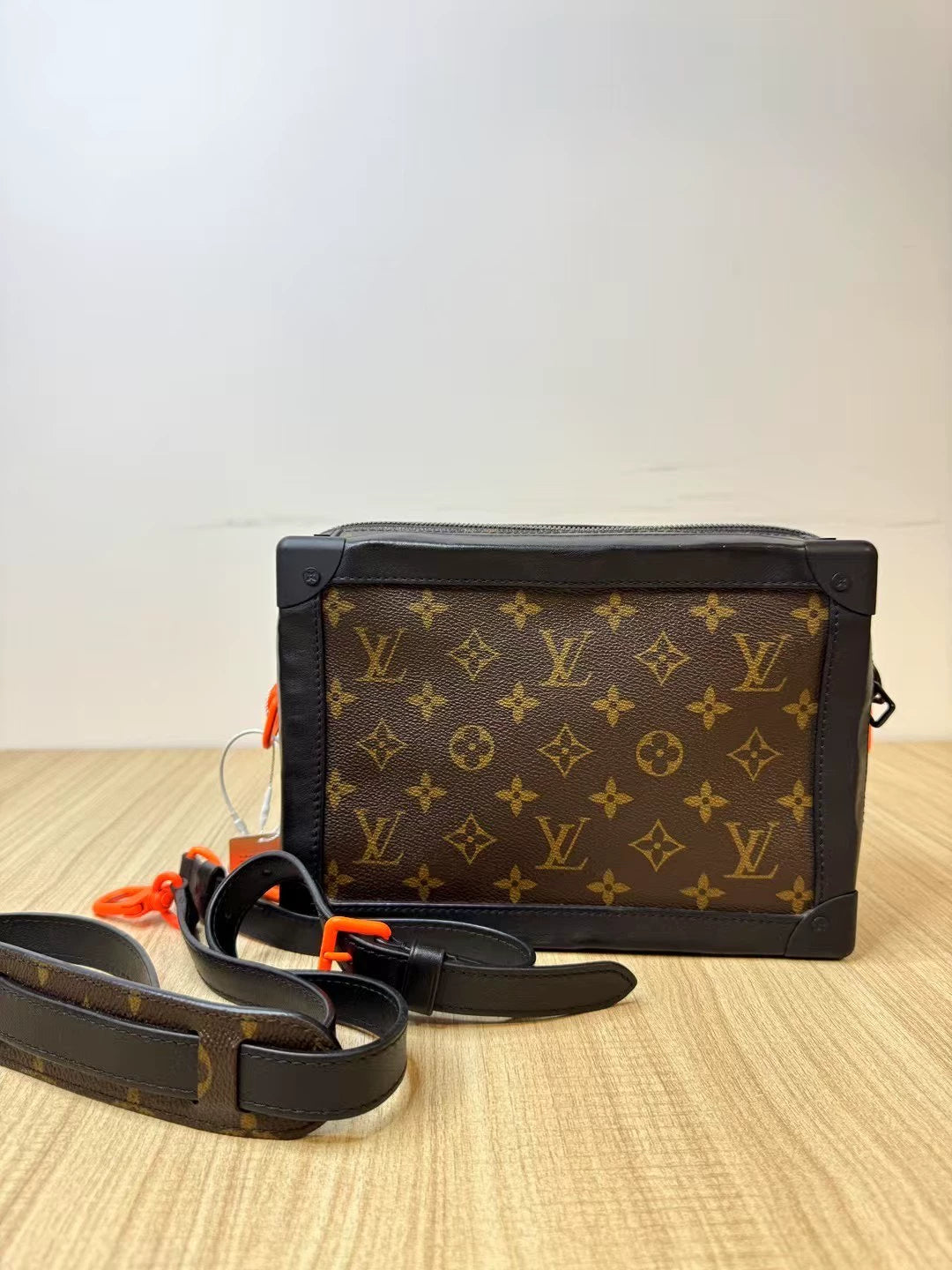 150626-bag-6 LV limited show handbag