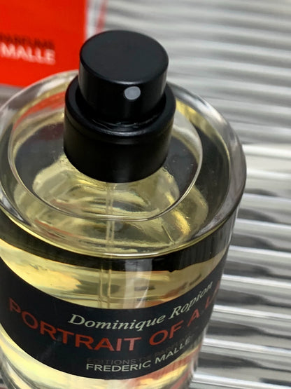 280726-24 There is box 100ml 3.4 oz