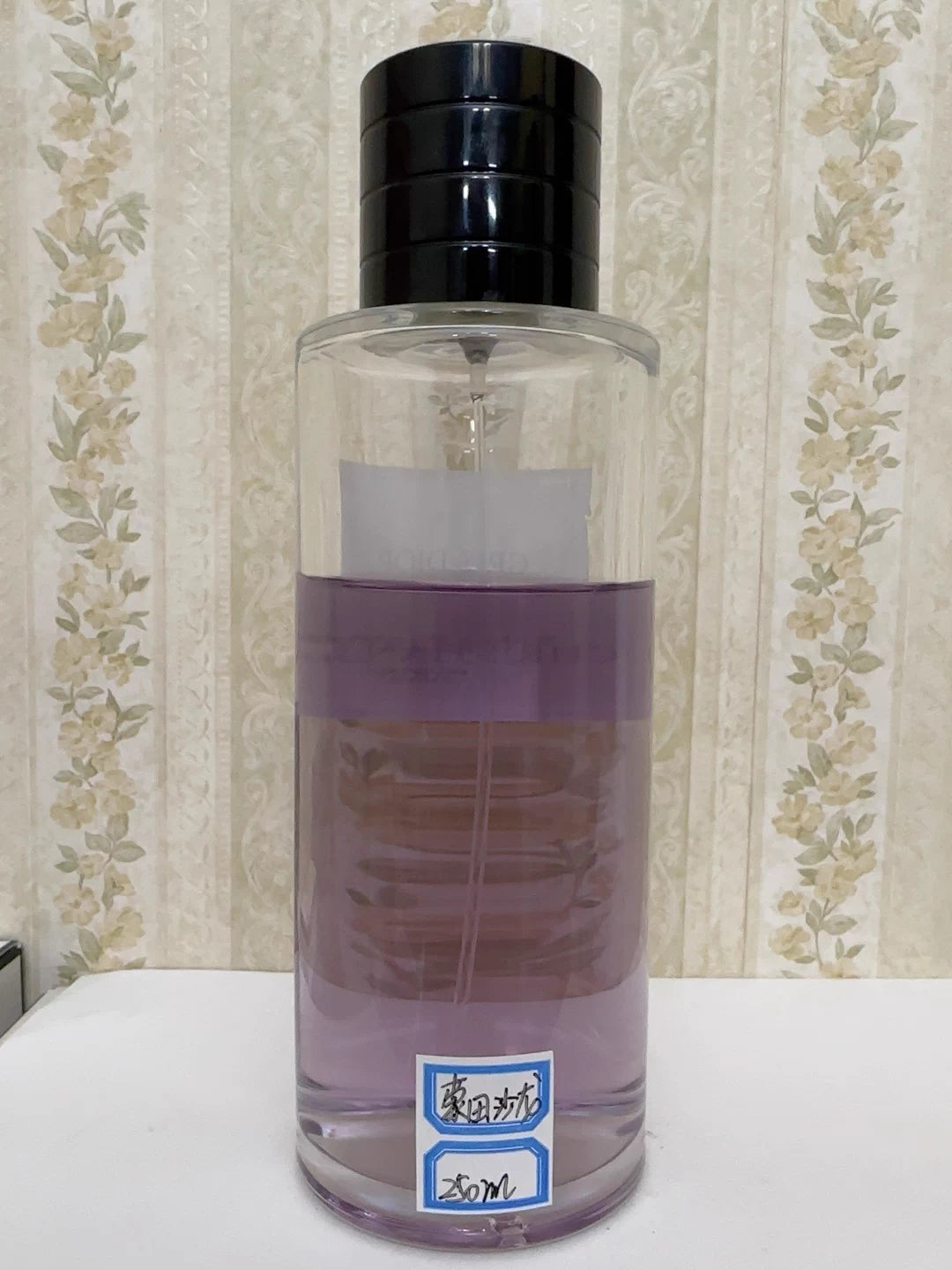 070526-151 Dior Montaigne Salon Perfume 250ml 8.5 oz