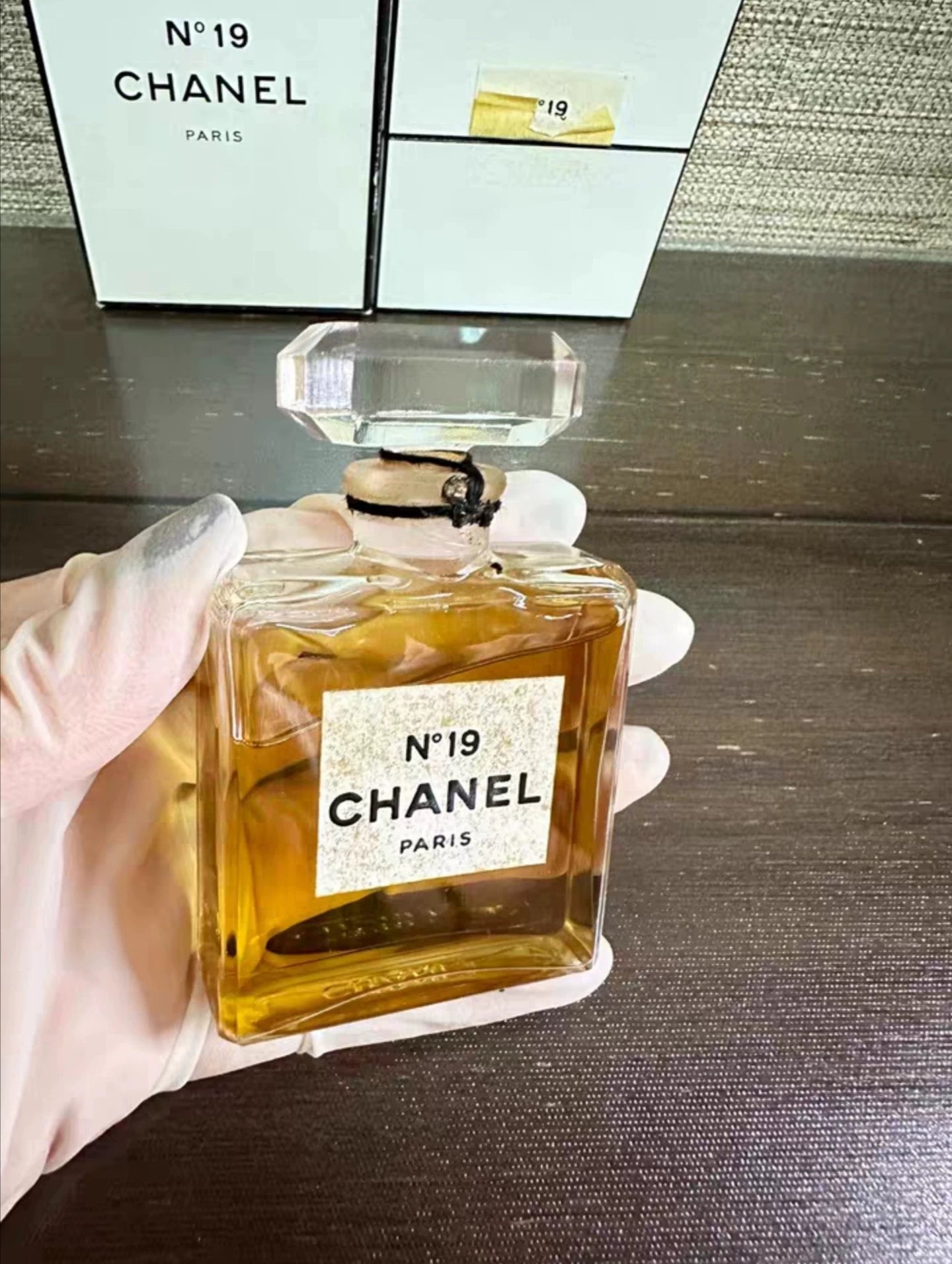 151025-62 Chanel No 19 EXTRAIT Parfum 28 ml 1 oz
