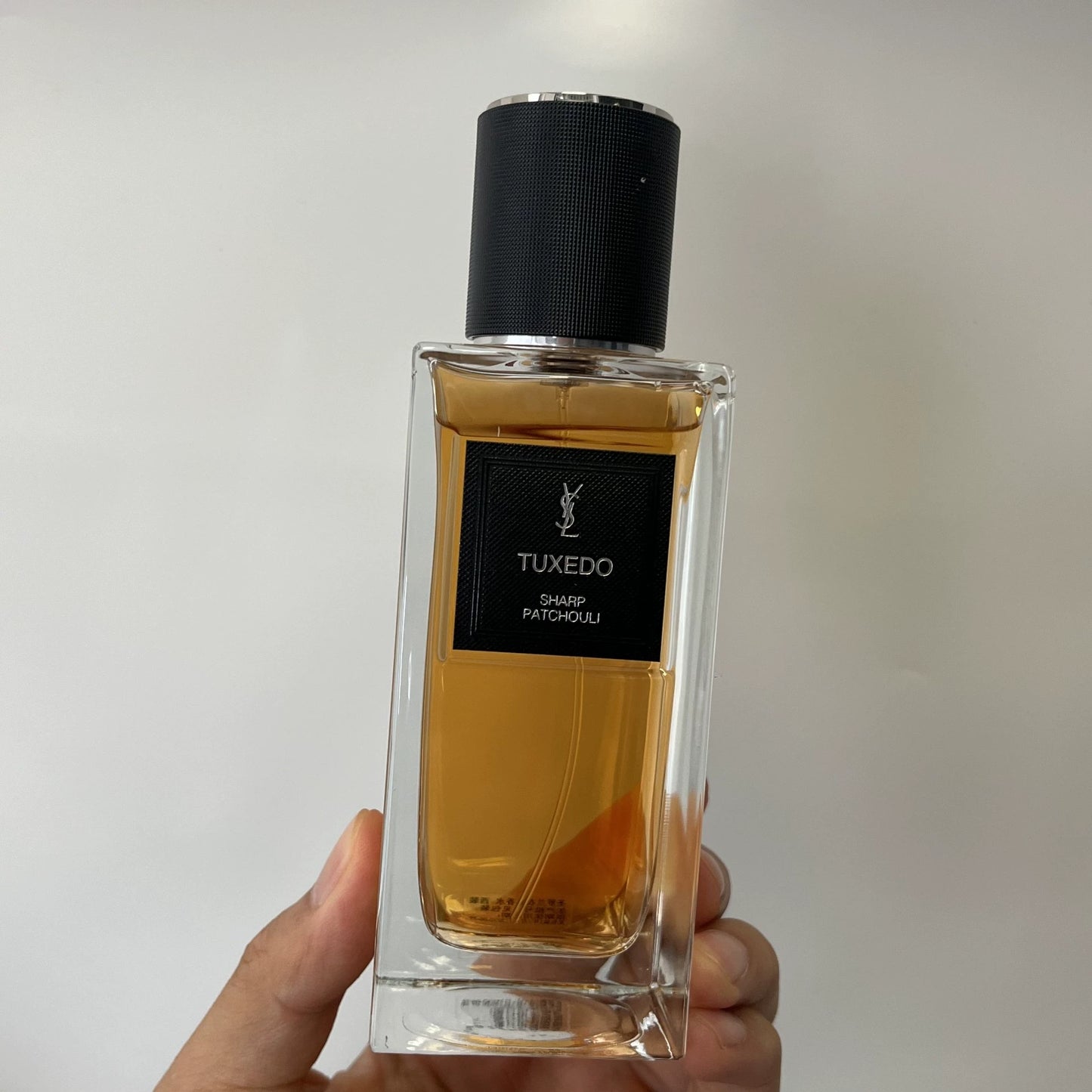05826-311 Yves Saint Laurent Suit Sharp Patchouli Parfum 125ml 4.2 oz