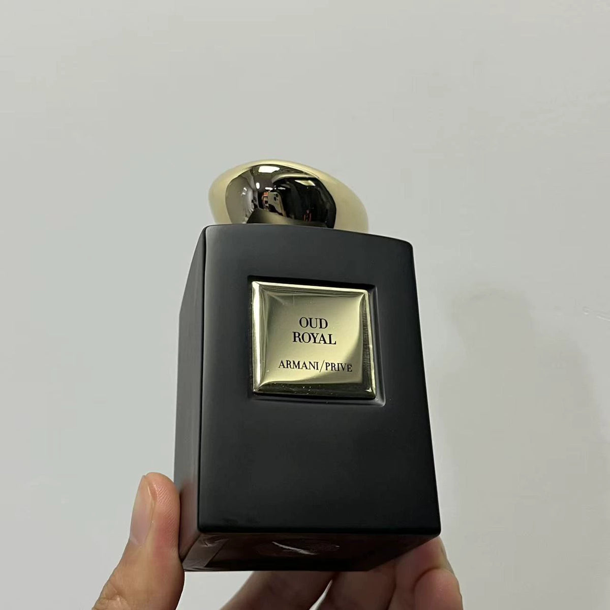 05826-525 Armani Noble Royal Agarwood 100ml 3.4 oz