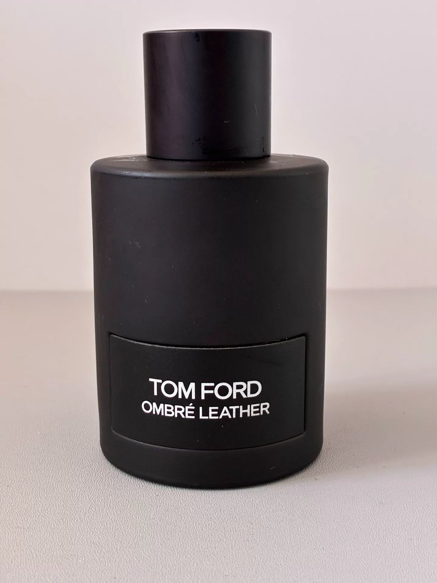200726-177 Tom Ford Light Shadow Leather 100ml 3.4 oz