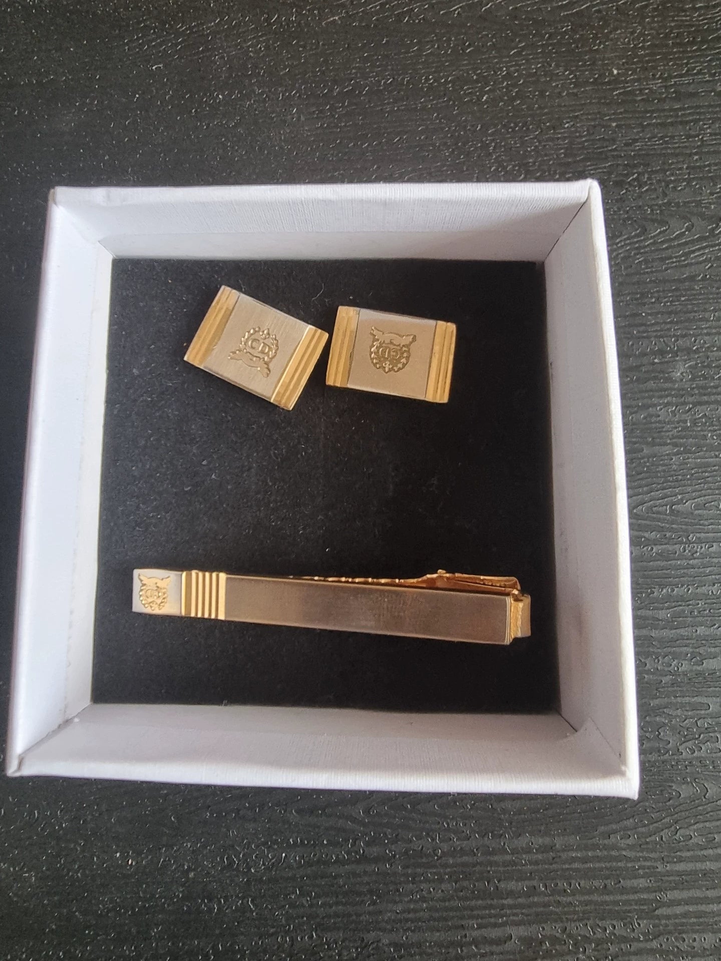 241025-77 Christian Dior Tie clip and button