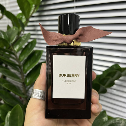 05826-2 Burberry Couture Tudor Rose 100ml 3.4 oz