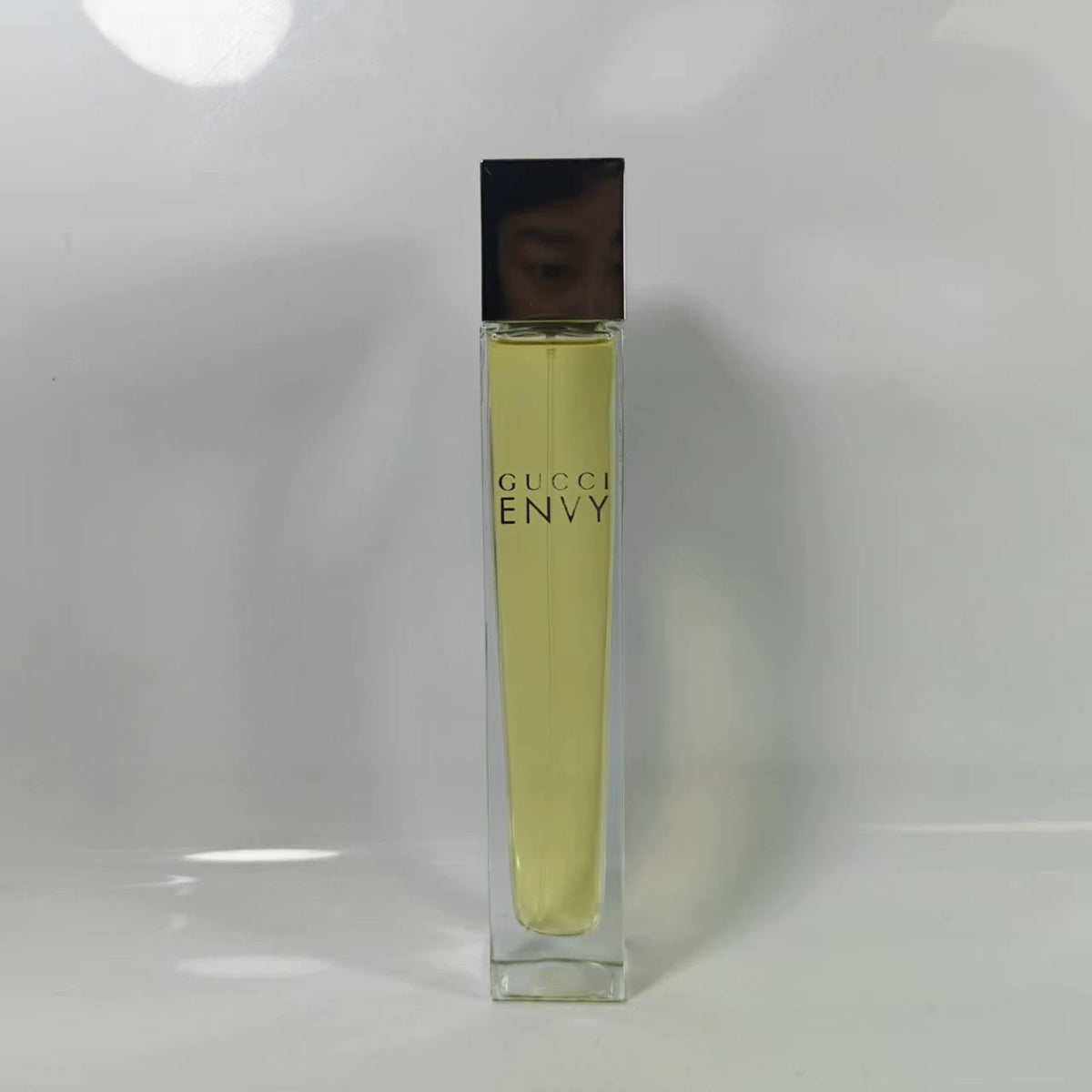 020926-286 Gucci Huang Jealousy