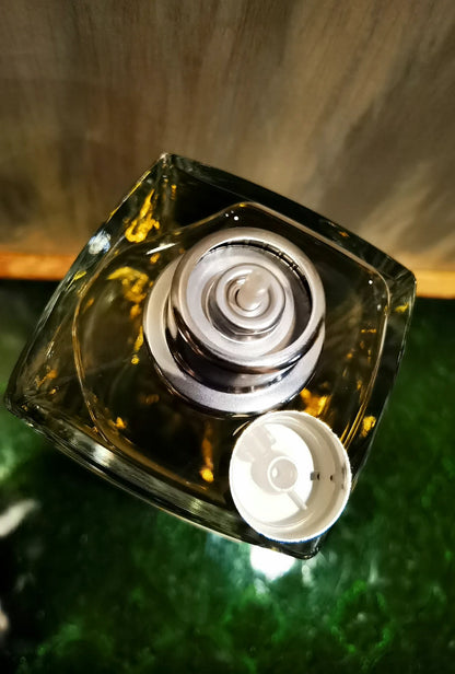 241025-37 Chanel Cuir de Russie Eau de Parfum 200ml 6.8 oz