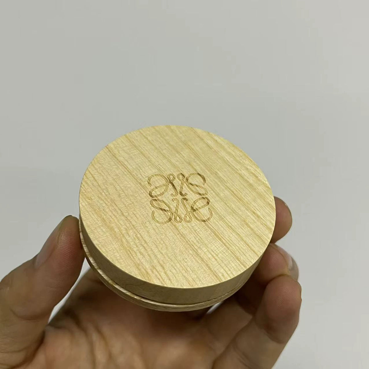 05826-266 Loewe women balm