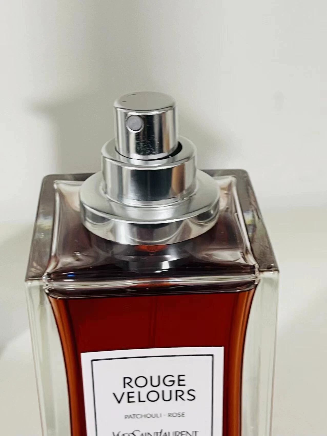 260526-123 Yves Saint Laurent Red Velvet 125ml 4.2 oz