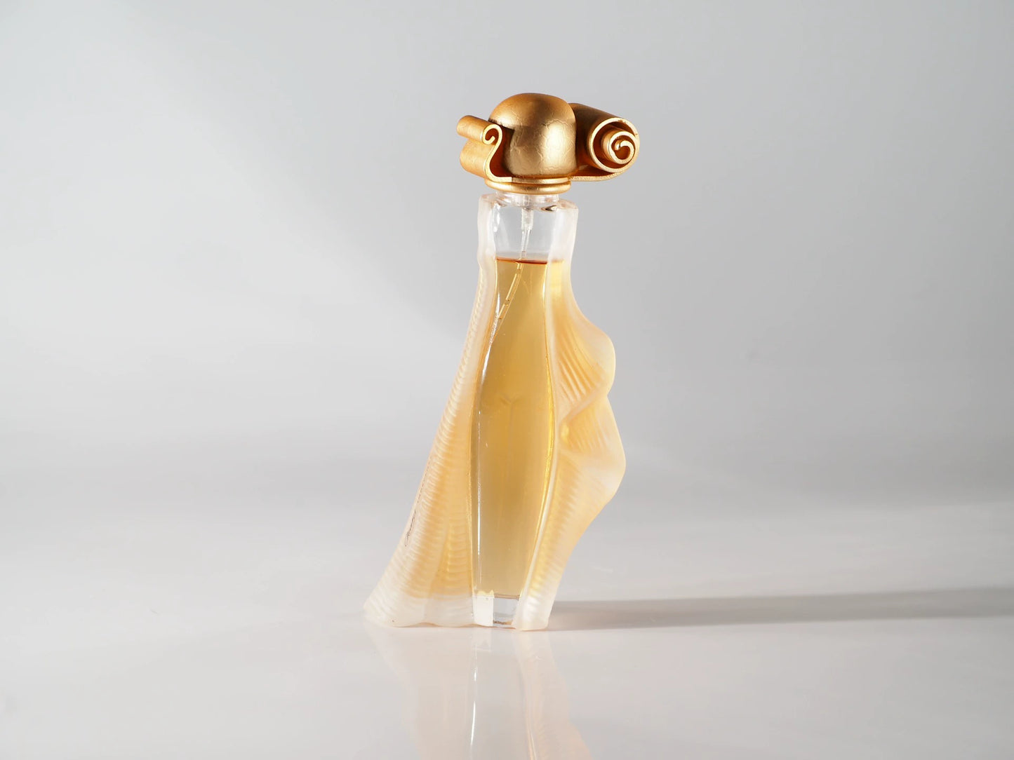 040826-159 Givenchy Goddess II Golden 30ml 1 oz