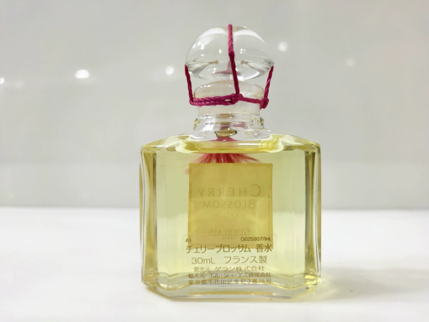 220426-29 Guerlain Sakura Essence 30ml 1 oz