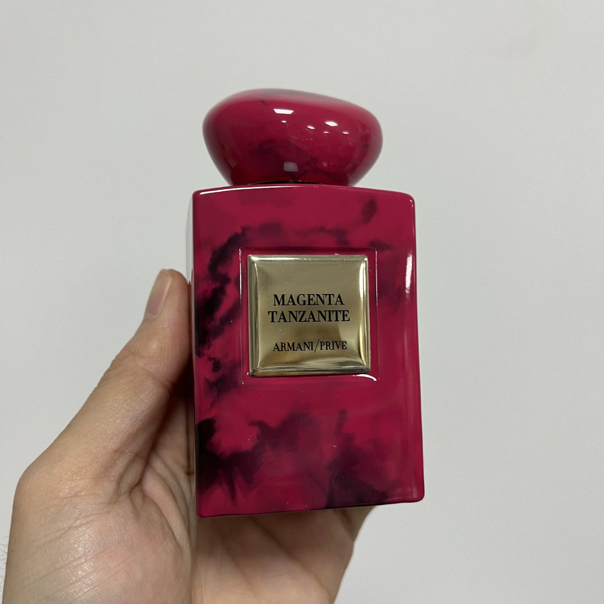 05826-684 Armani Noble Magenta Tanzanite 100ml 3.4 oz