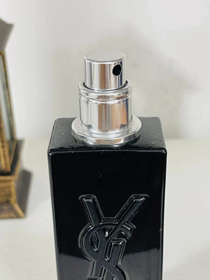 260526-18 Yves Saint Laurent is raw unruly 40ml 1.4 oz