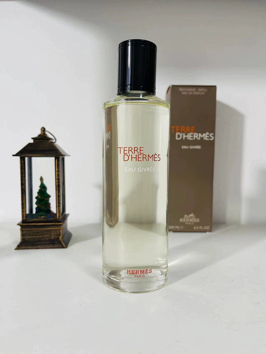 260526-75 Hermès Frosty Earth Refill Parfum 200ml 6.8 oz