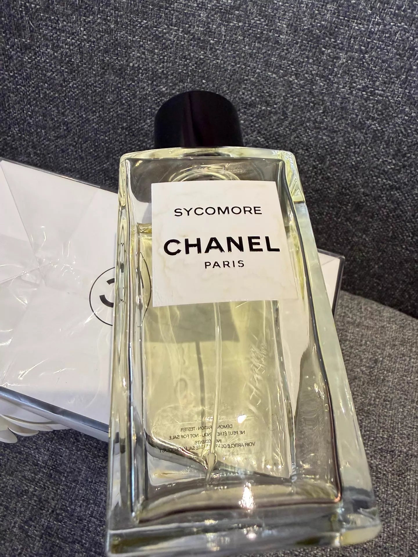 100626-27 Chanel sycamore shadow wood 200ml 6.8 oz