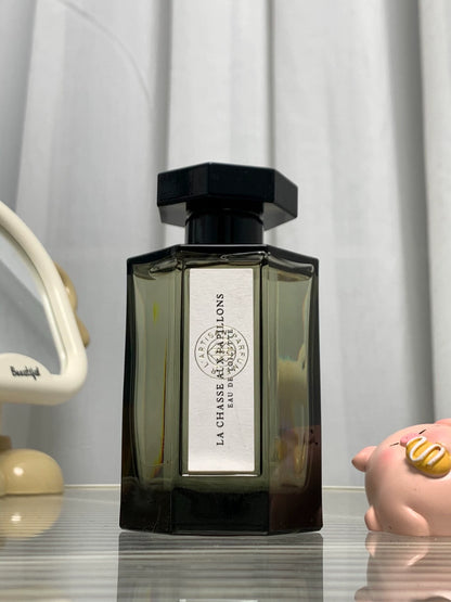 280726-113 Boxless Artisan Looking 100ml 3.4 oz
