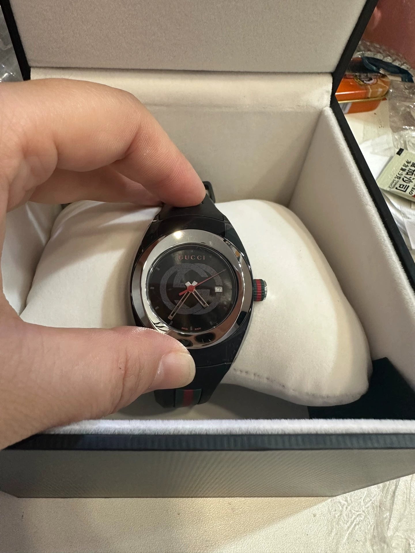 020426-watch-110 Gucci SYNC quartz young