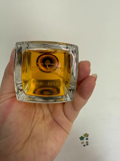 121225-32 Chanel No 19 201ml 6.8oz