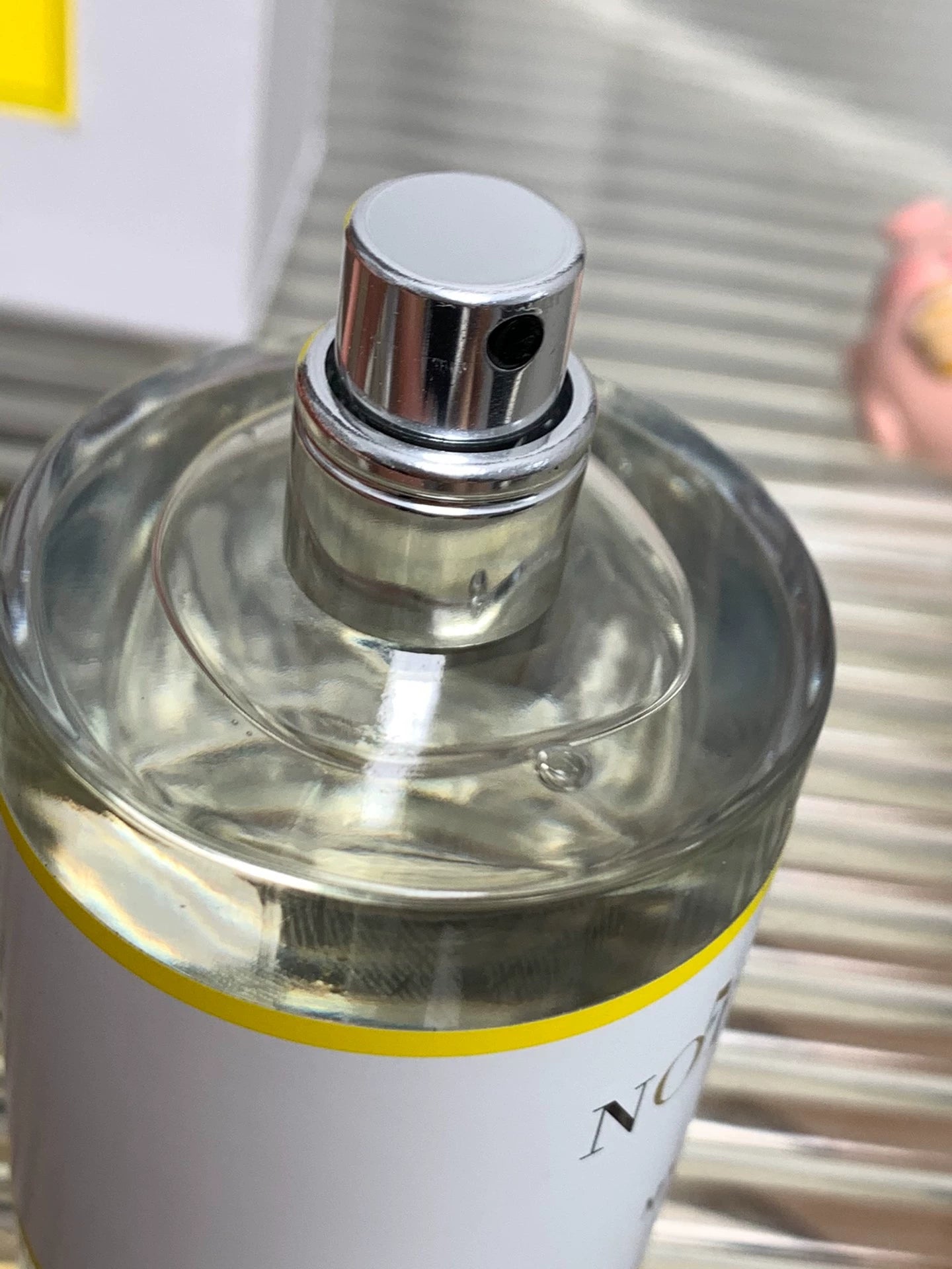 280726-90 There is box 100ml 3.4 oz