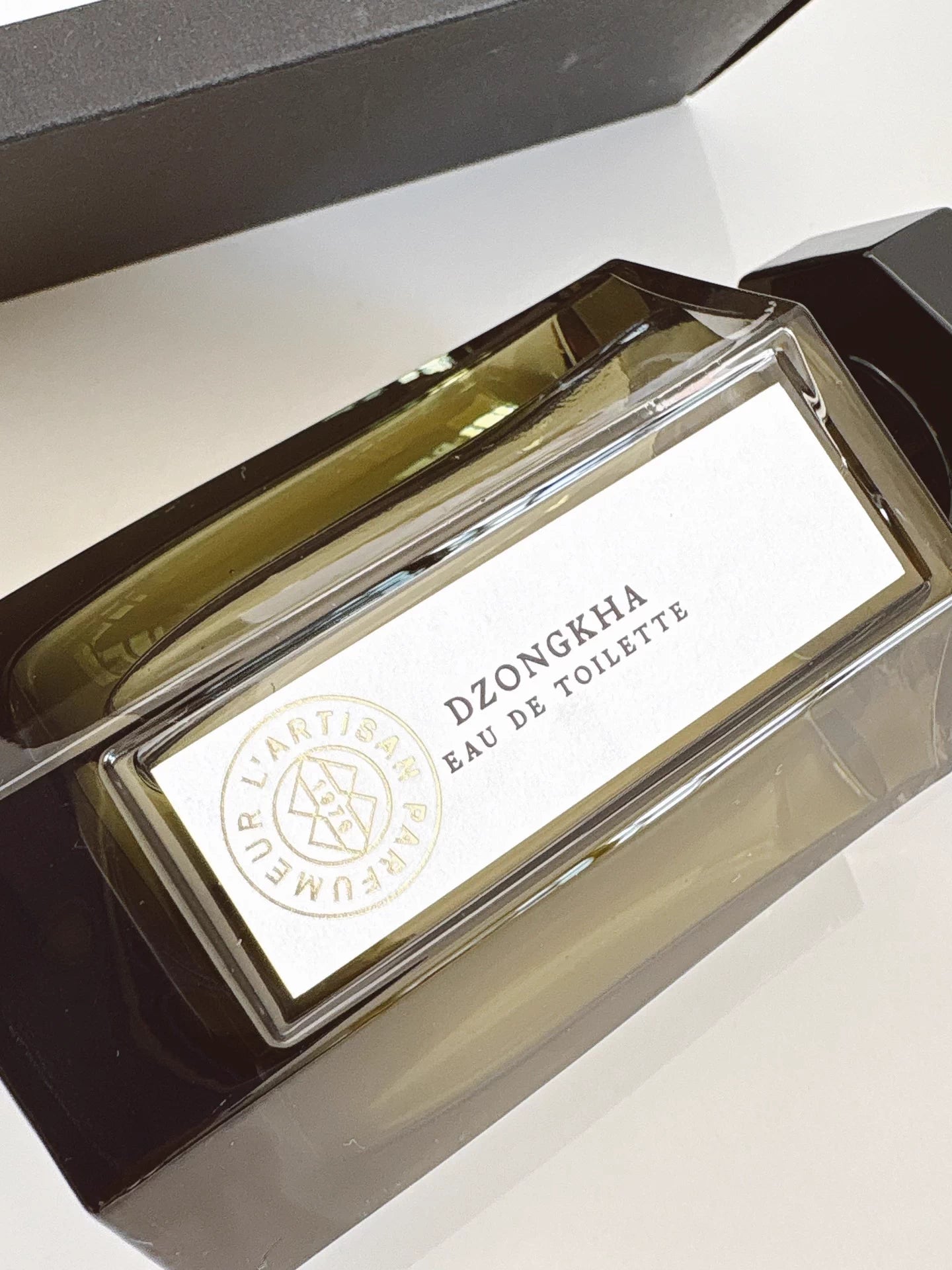 050126-96  L'Artisan Parfumeur Dzongkha 100ml 3.4oz DZONGKHA
