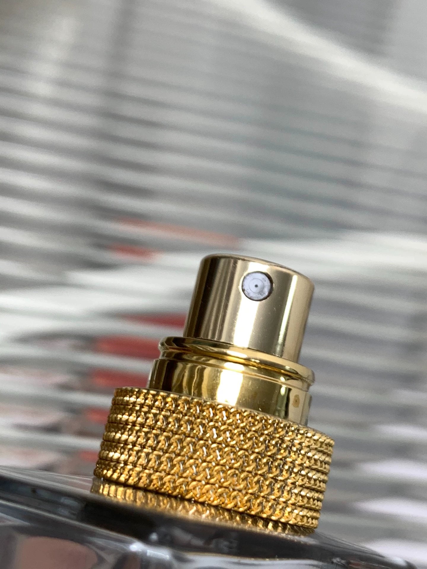 280726-92 Yves Saint Laurent Boxless Platinum 50ml 1.7 oz