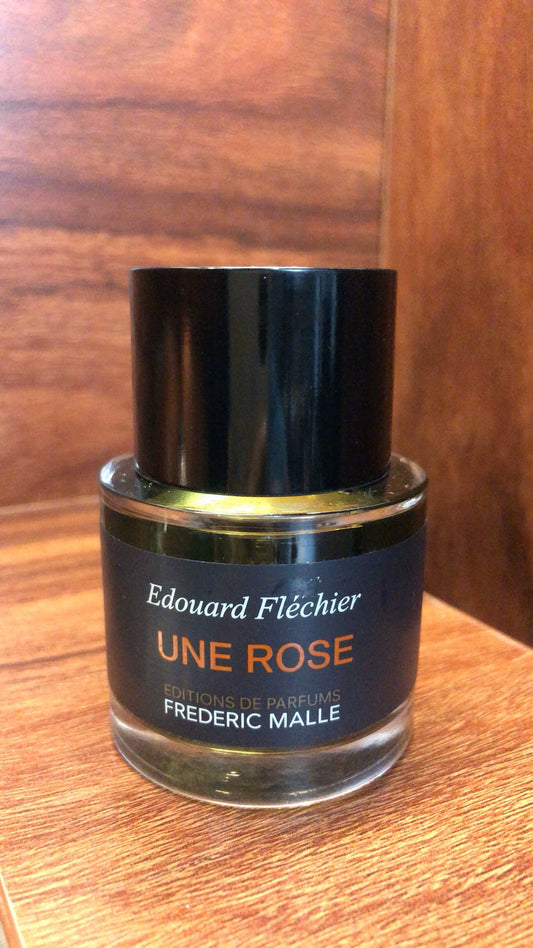 030526-30 Fummar une rose Perfume 50ML 1.7 oz
