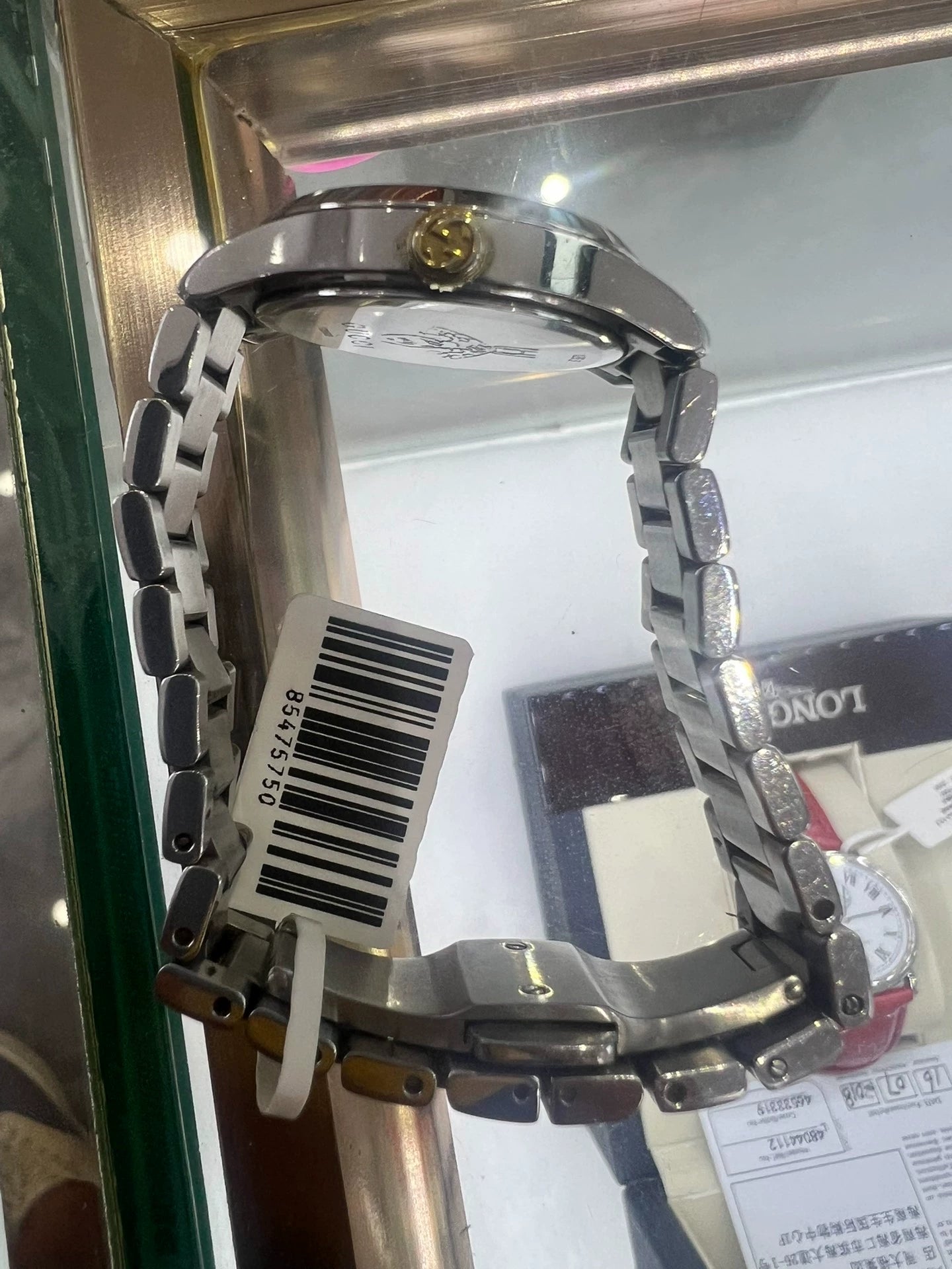 020426-watch-111 Gucci Little Bee watch