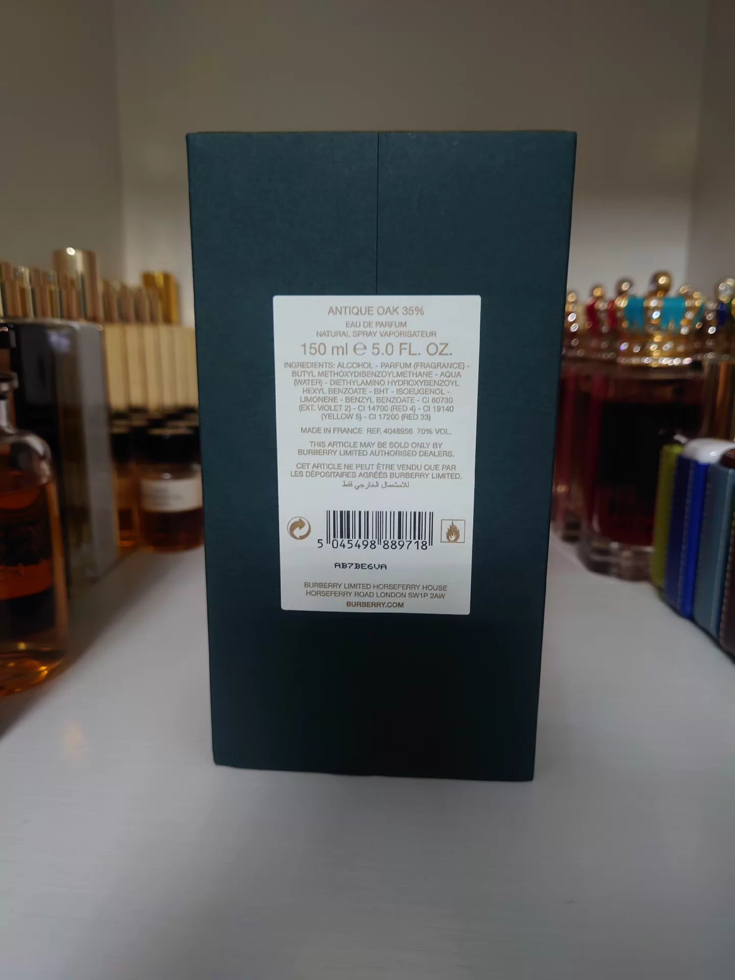 110826-128 Burberry haute couture antique Perfume