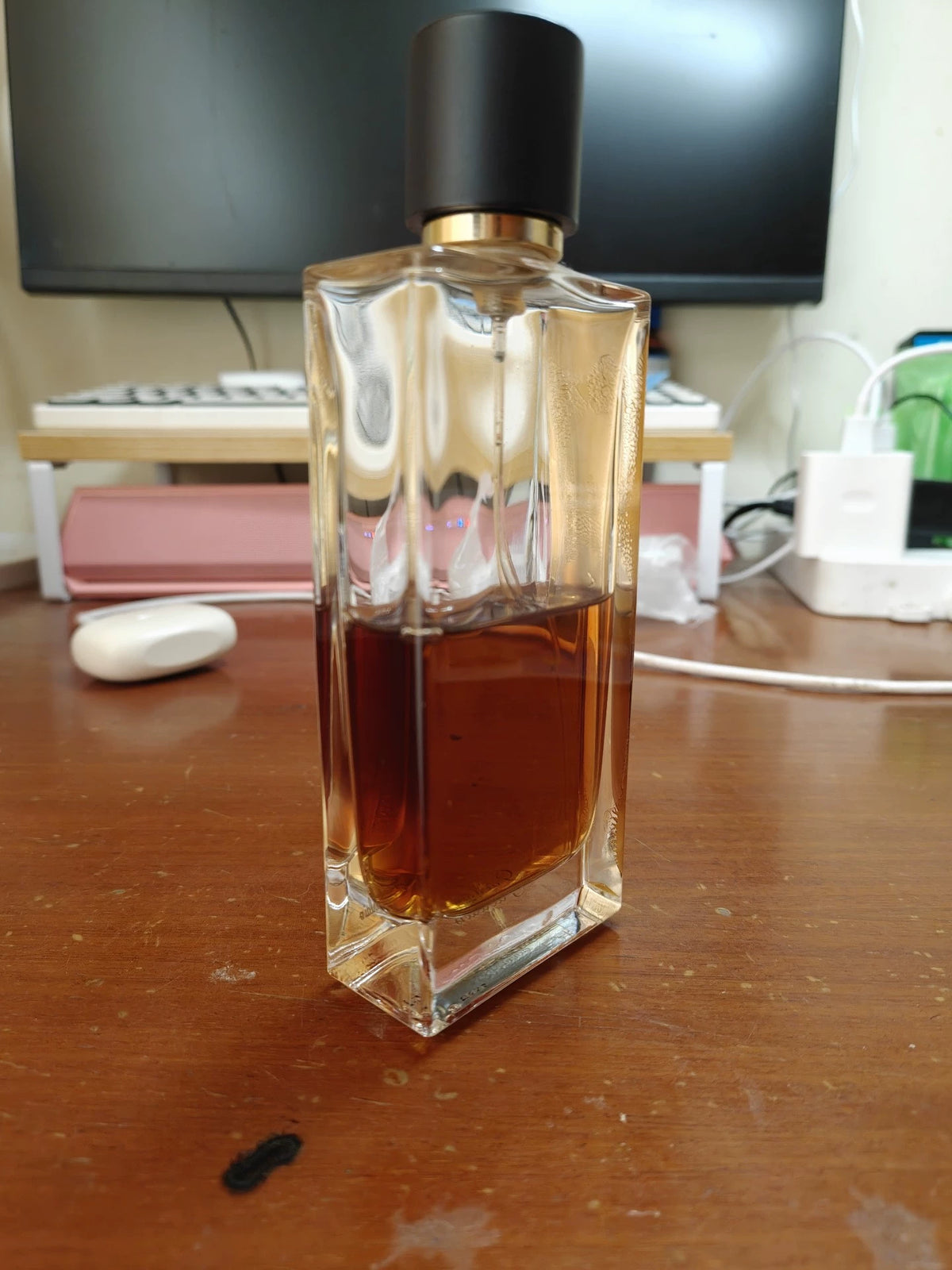 051026-77 Guerlain Old Edition White 75ml 2.5 oz
