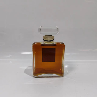 020926-574 Chanel coco women