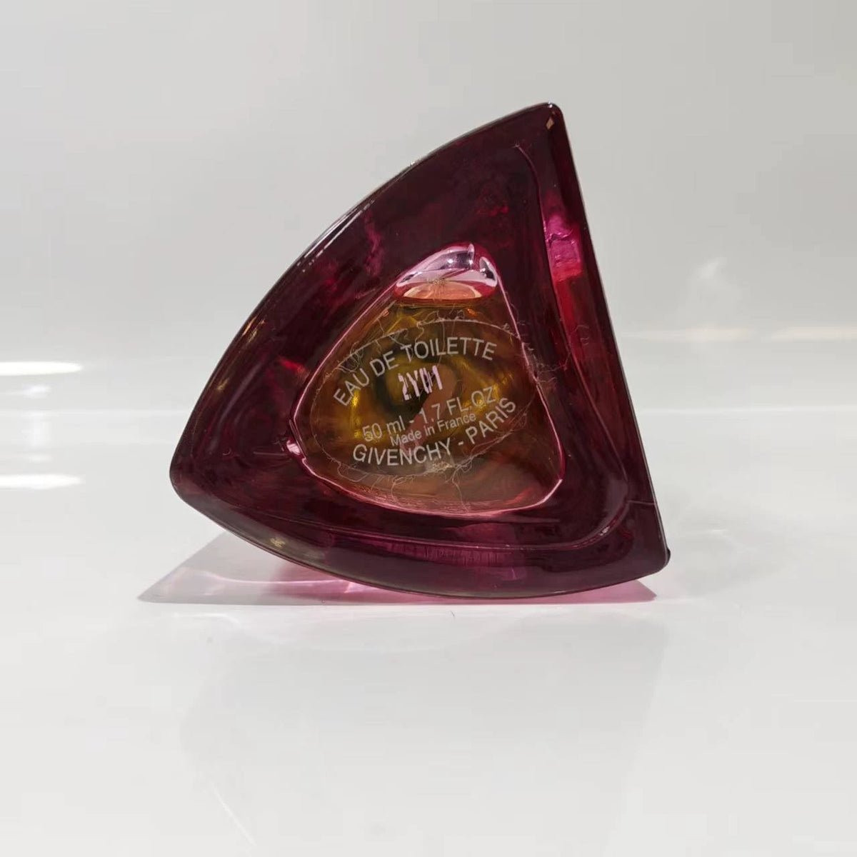 020926-552 Givenchy Alluring Charm