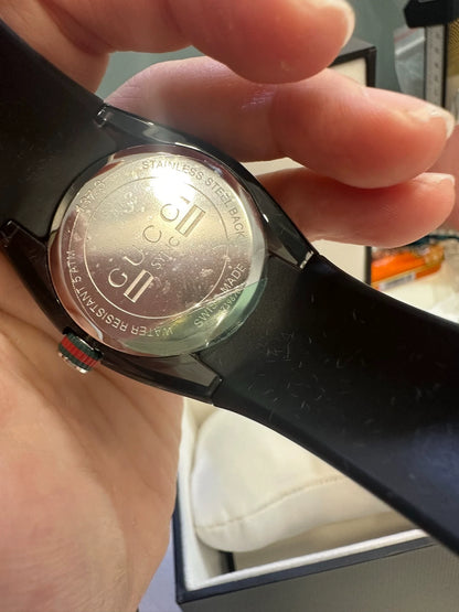 020426-watch-110 Gucci SYNC quartz young
