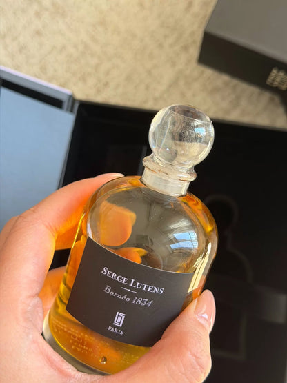 051026-lutens-2 Serge Lutens Blogger Idle Pendant Perfume 75ml 2.5 oz