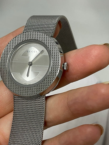 020426-watch-16 Gucci steel band watch