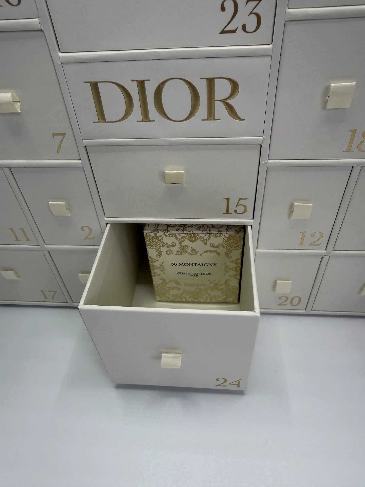030926-101 Dior Montaigne Festival Limited