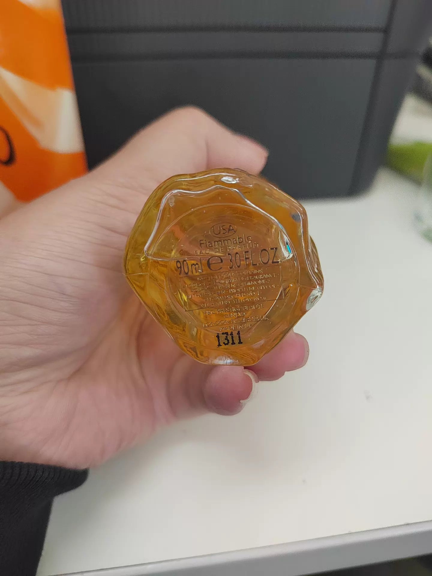 010926-167 Beverly Hills gives EDP 90ml 3 oz