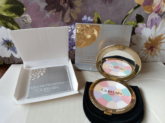 230925-18 Guerlain LES METEORITES VOYAGE POWDER