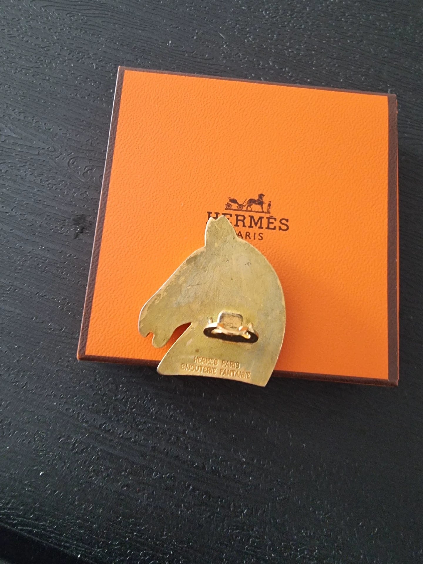 241025-73 Hermes earring only one clip piece