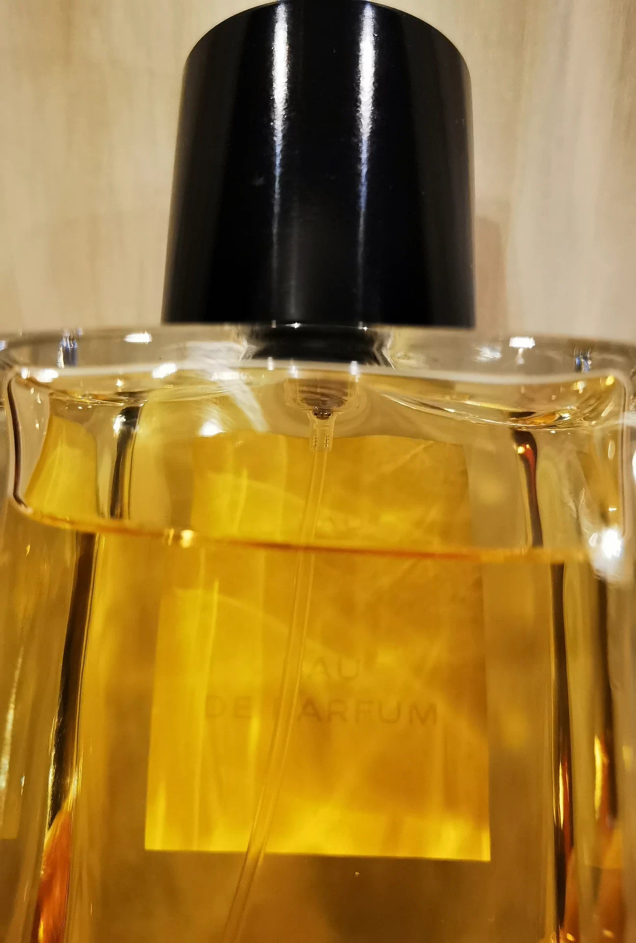 241025-37 Chanel Cuir de Russie Eau de Parfum 200ml 6.8 oz