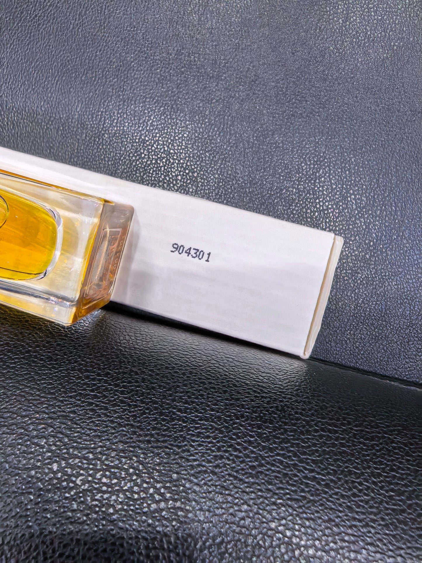 200826-46 Burberry Haute Couture Series EDP 30ml 1 oz