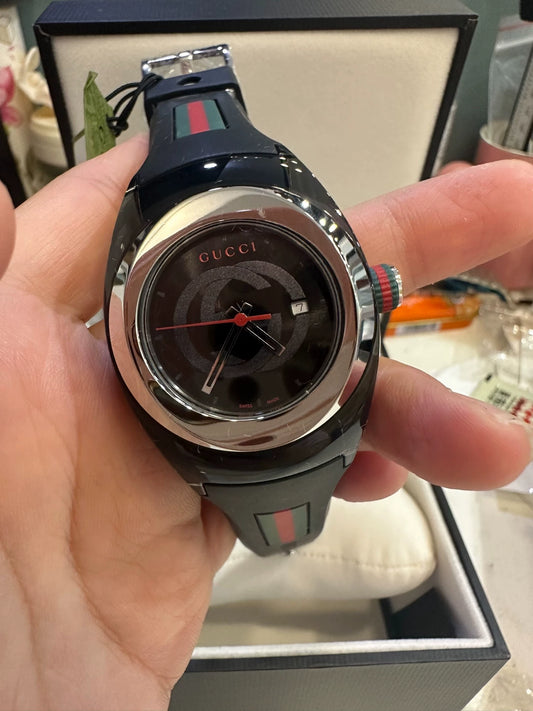 020426-watch-110 Gucci SYNC quartz young