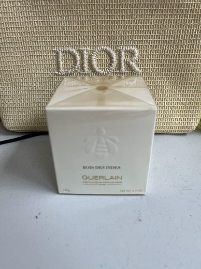 030926-81 Guerlain scented candle Tianzhu