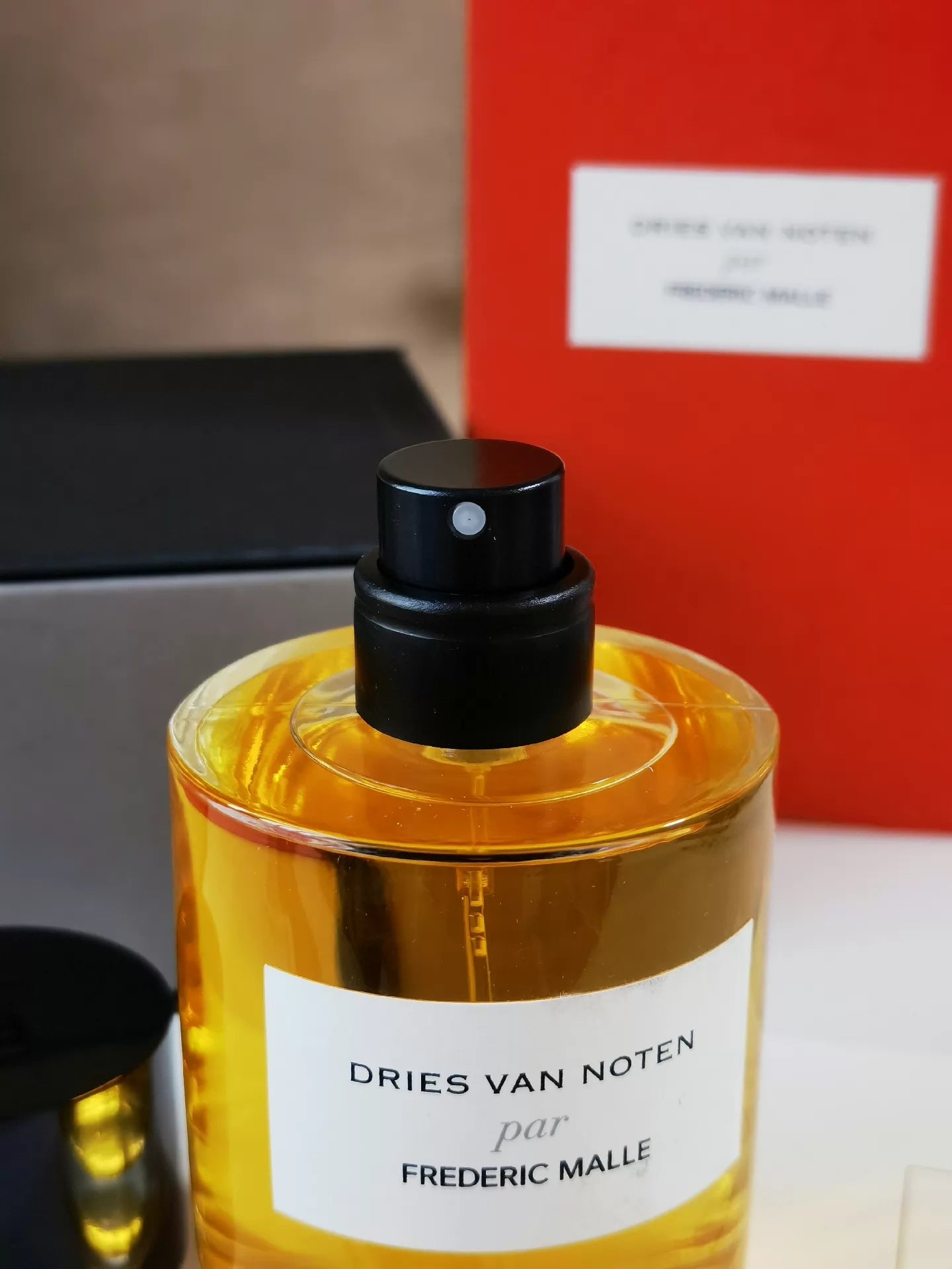 020426-137 Already released as Perfume 100ml 3.4 oz