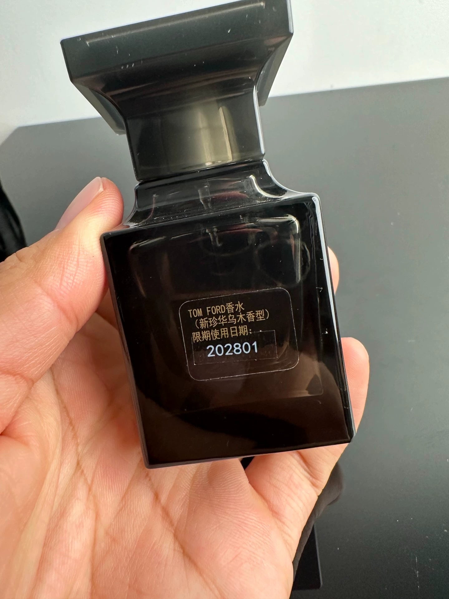 310726-21 Tom Ford remaining quantity of 30ml 1 oz