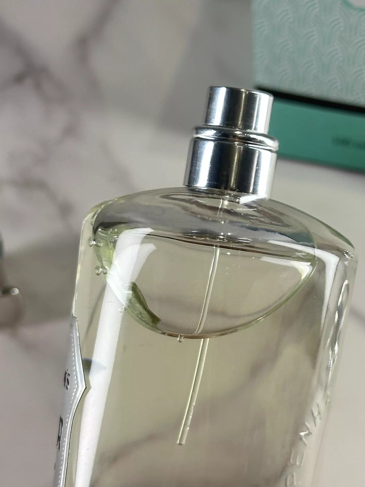 180526-37 Penhaligon Gin in 100ml 3.4 oz