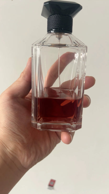 051026-69 Cherry Oud 200ml 6.8 oz