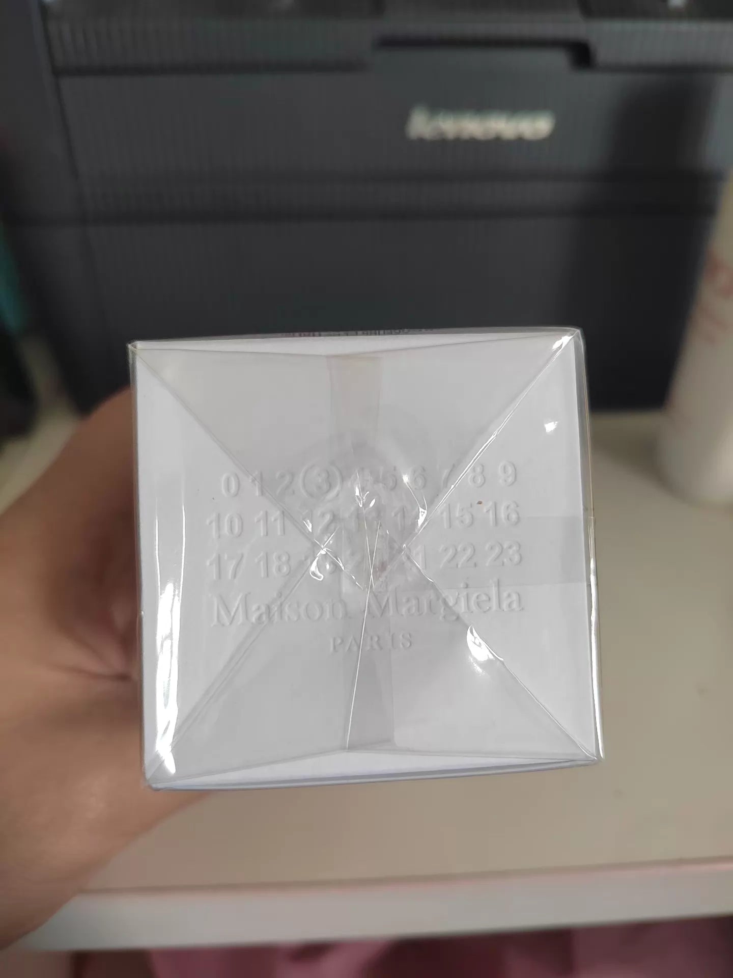 010926-22 Maison Margiela warms fireplace ink EDT 100 ml 3.4 oz