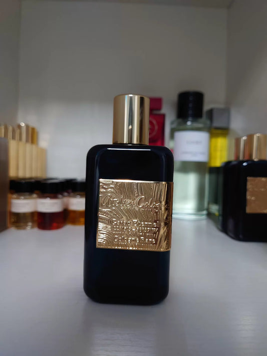 Oulon Secret Wood Perfume