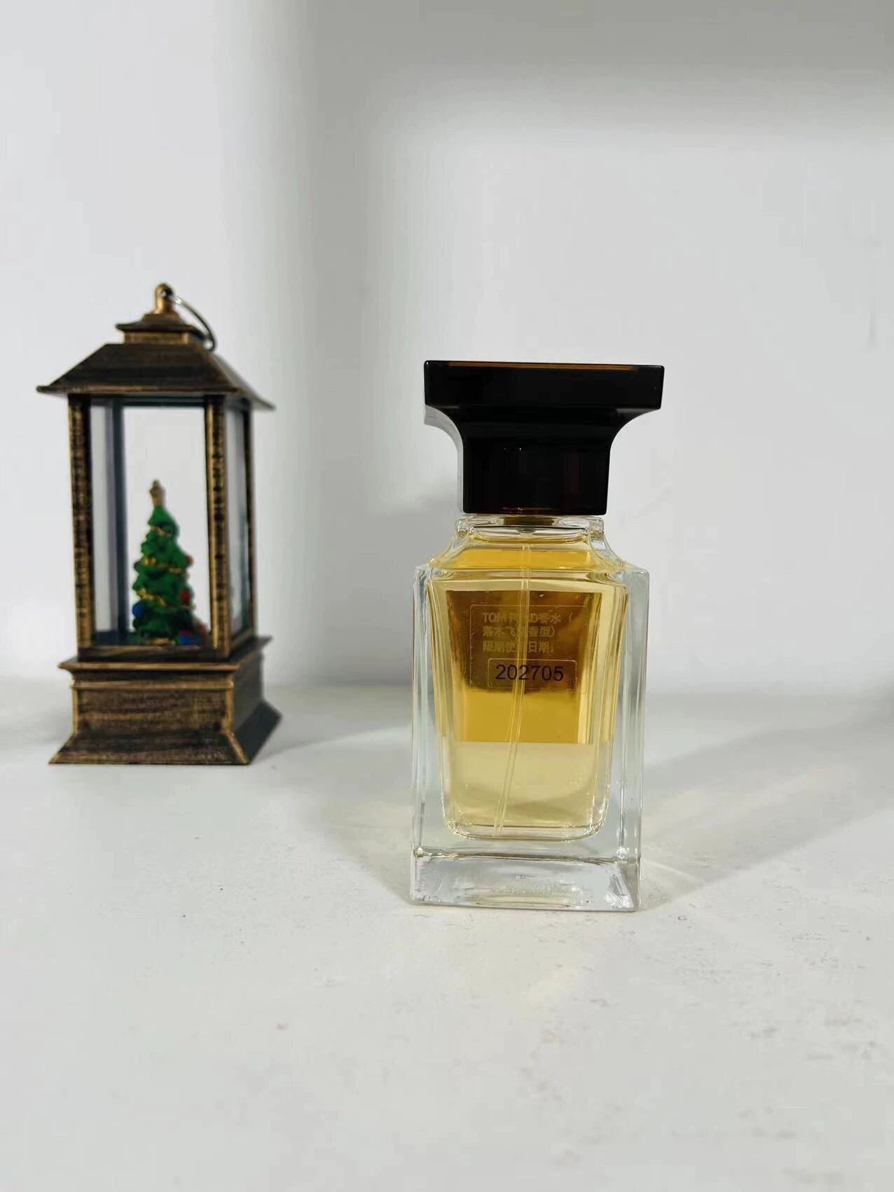260526-83 Tom Ford 50mlTF Luo Mu 50ml 1.7 oz