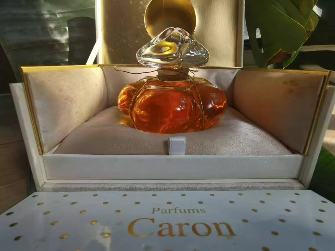 260326-63 Caron Montaigne Baccarat 150ml